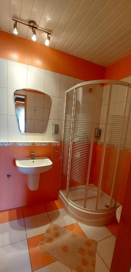Pokój Dwuosobowy typu Deluxe (2 osoby dorosłe + 1 dziecko)