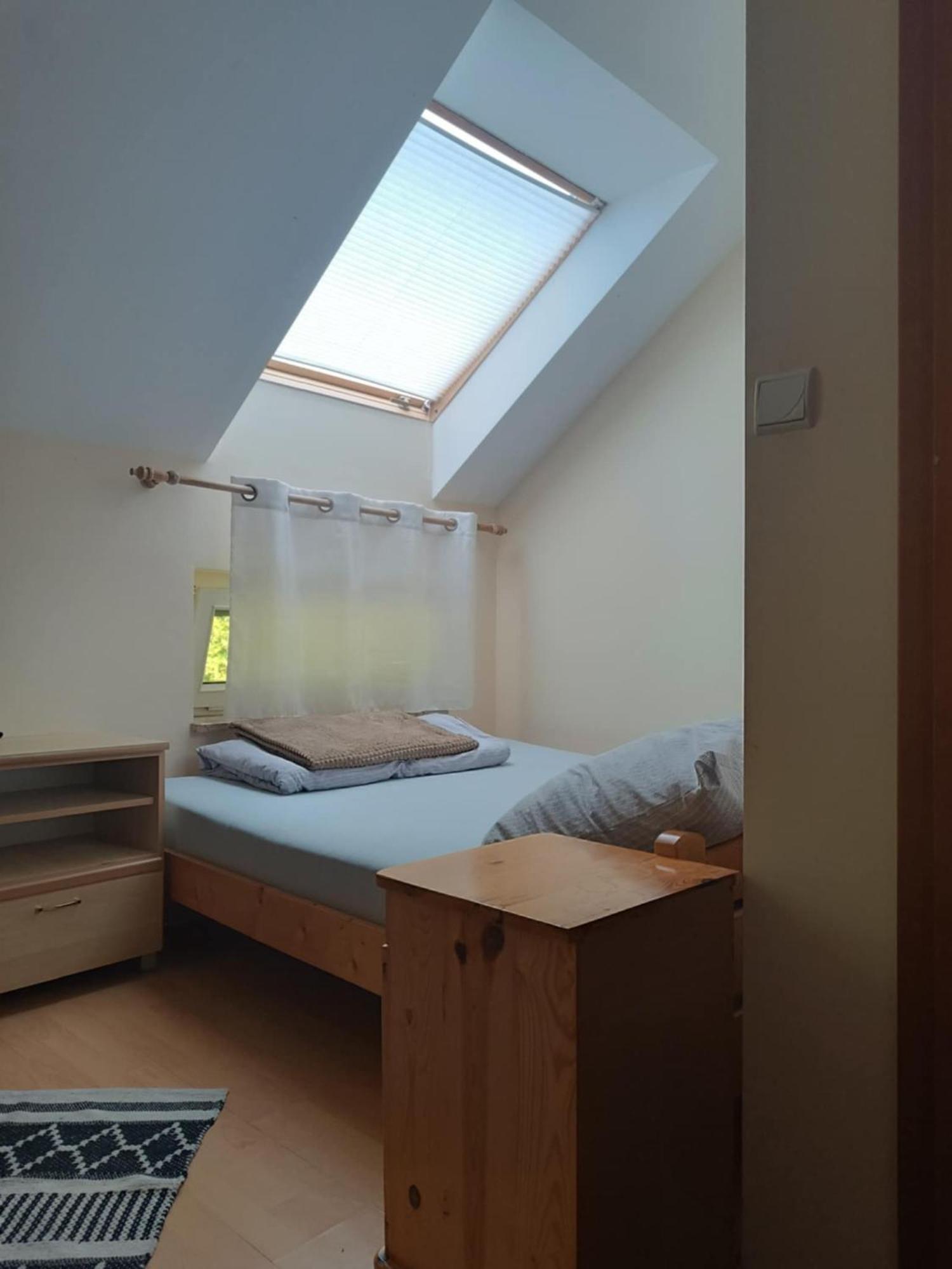Koedukacyjny pokój wieloosobowy