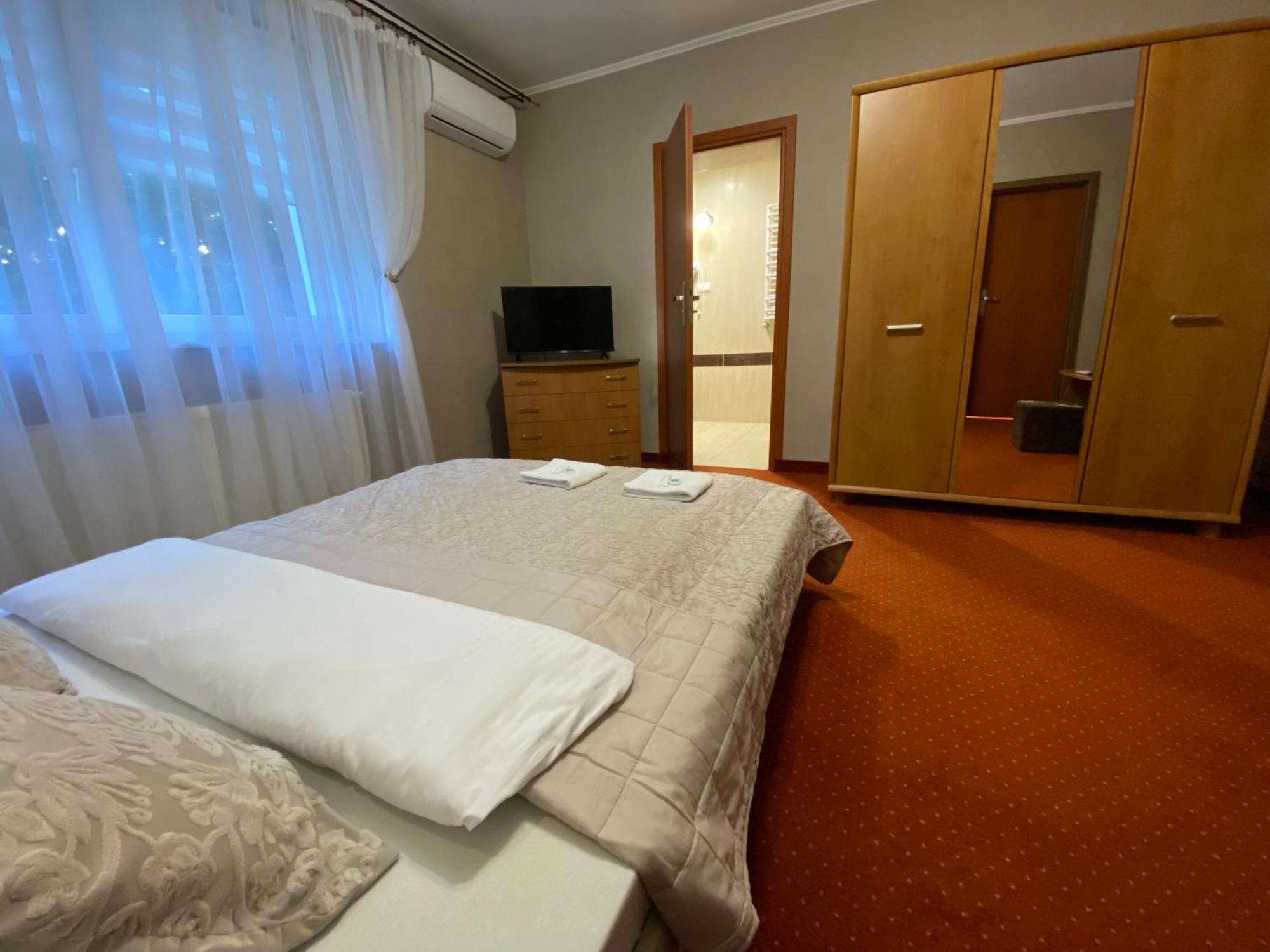 Pokój dwuosobowy z prywatną łazienką