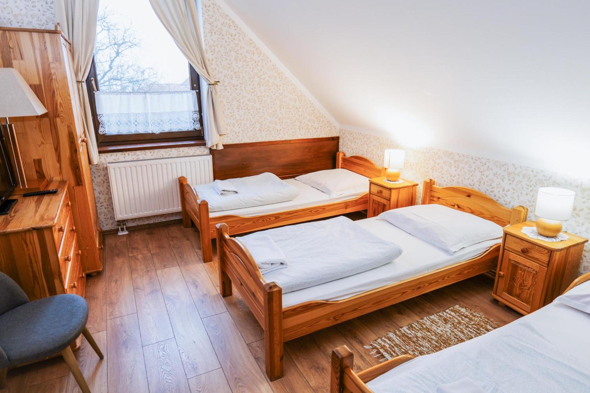 Pokój rodzinny z prywatną łazienką