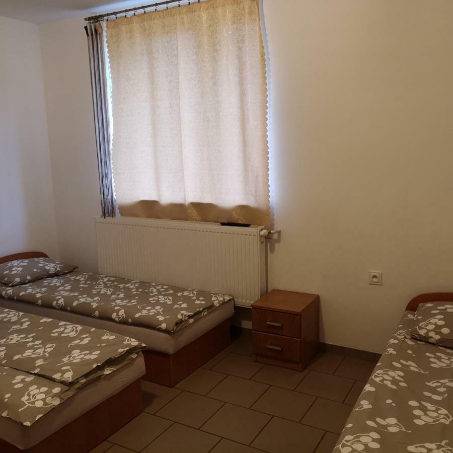 Pokój trzyosobowy z łazienką