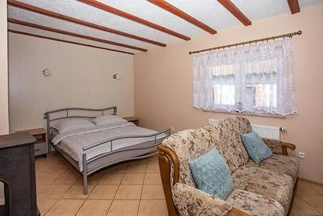Ranczo nad Stawem-1