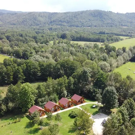 Dwór Piotra i Pawła- pokoje i domki-2