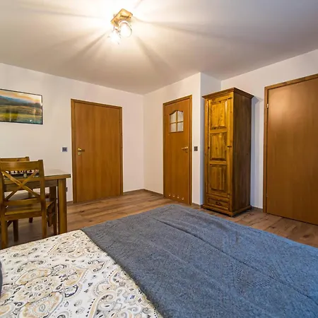 Agroturystyka Folwarczek Pokoje i Apartamenty-2
