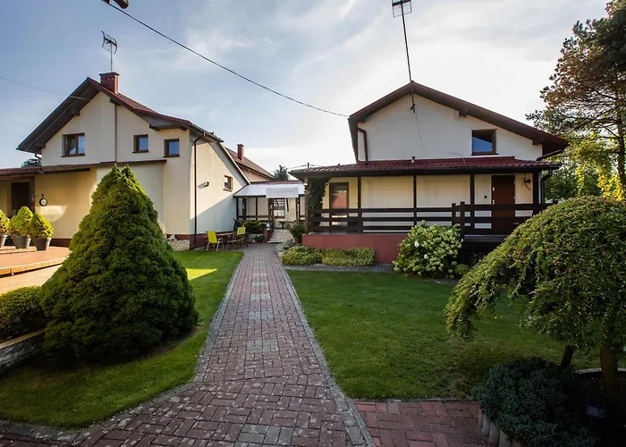 Agroturystyka Orlik Kiełkowice ul Turystyczna 132 Sala &Noclegi Ogrodzieniec